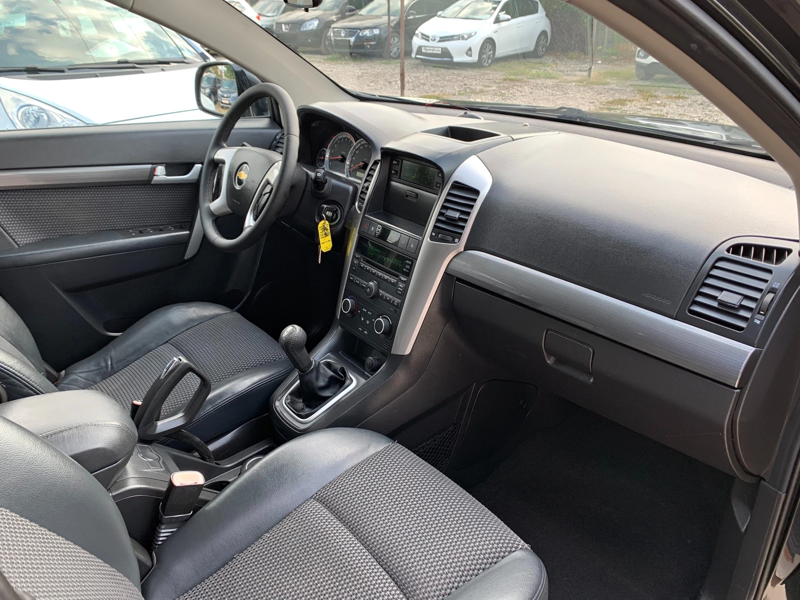 Chevrolet Captiva 2.4i ГАЗОВ ИНЖЕКЦИОН 6+ 1М - изображение 8