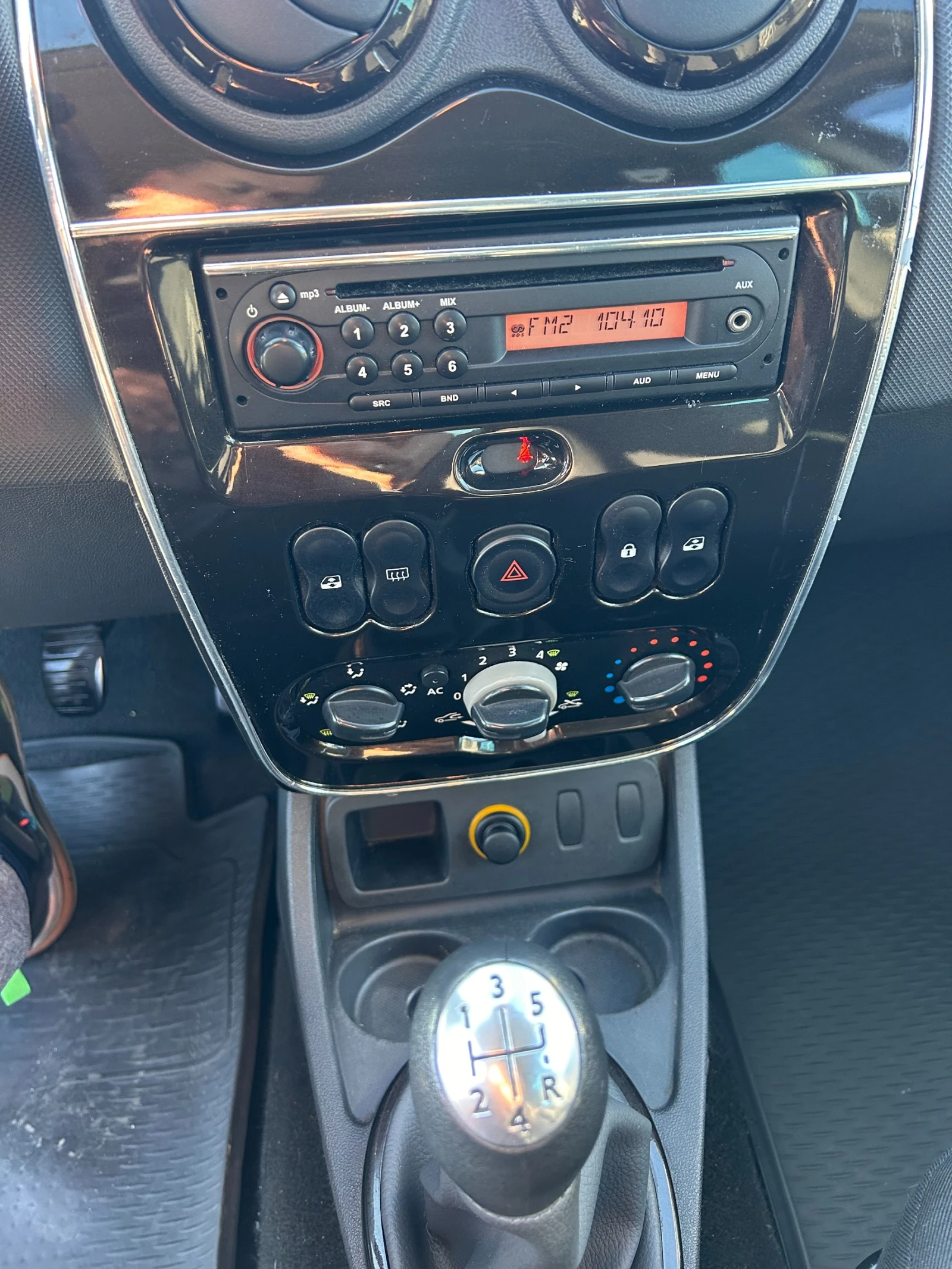 Dacia Duster 1.6i EURO 4 | Mobile.bg � ����������� 13