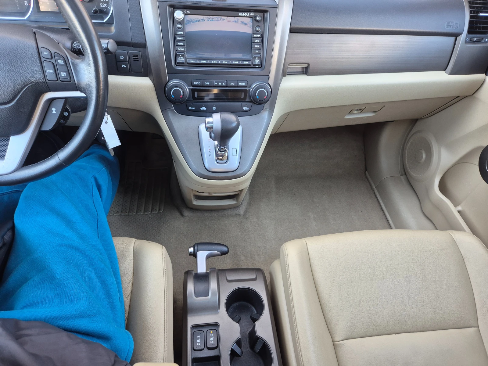 Honda Cr-v 2.0i Avtomat koja navi Panorama Швейцария , снимка 16 - Автомобили и джипове - 53747111