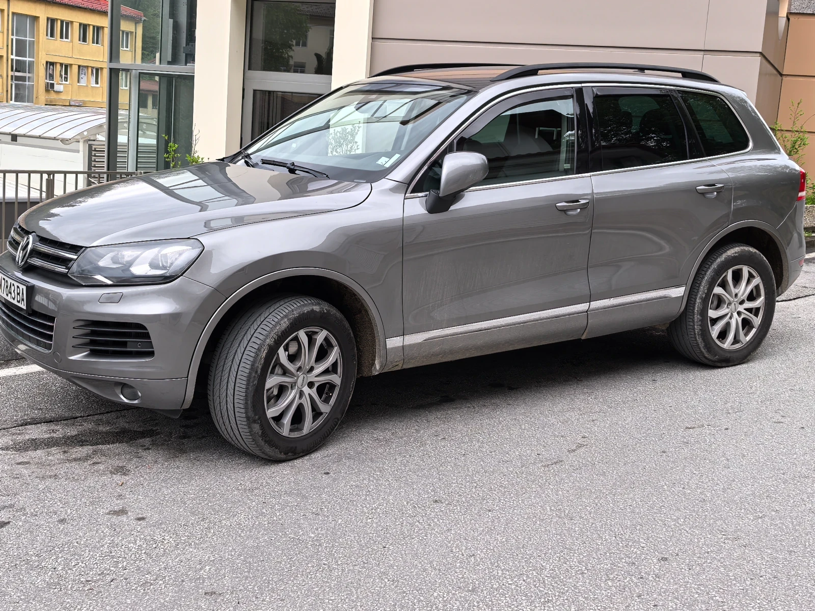 VW Touareg, снимка 3 - Автомобили и джипове - 54645091