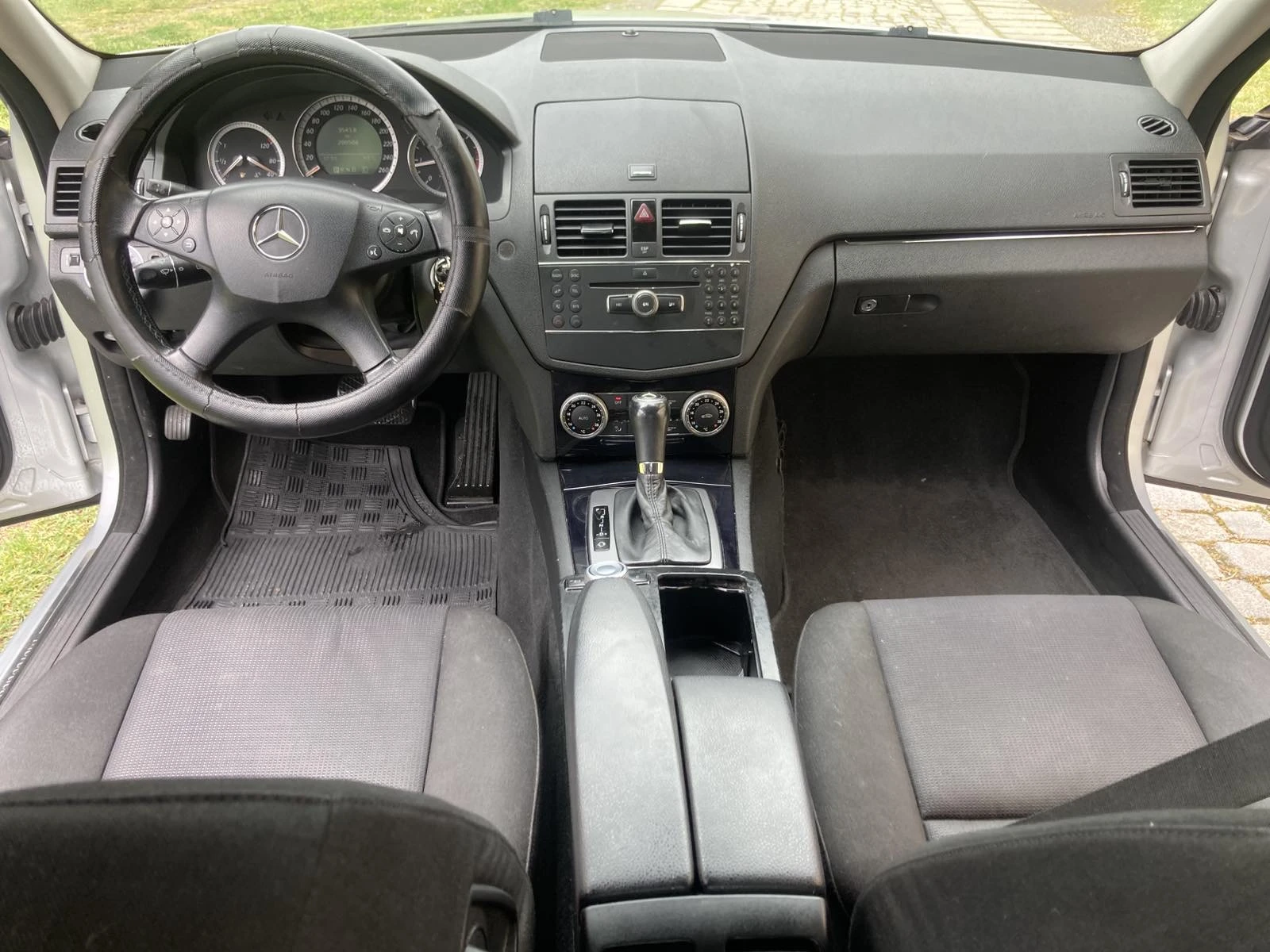 Mercedes-Benz C 220 CDI OM646 Топ Оферта, снимка 11 - Автомобили и джипове - 54664548