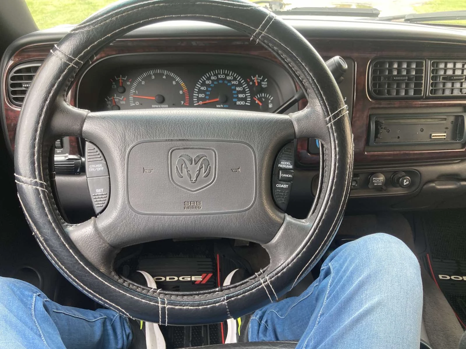 Dodge Durango 5.2 V8 Magnum, снимка 15 - Автомобили и джипове - 54664548