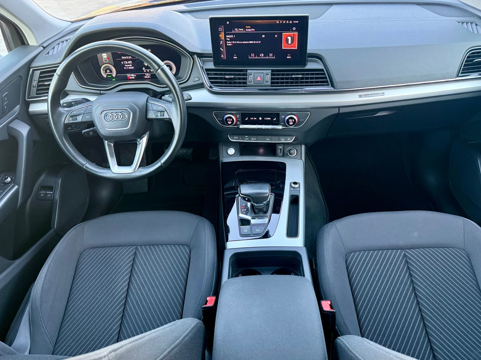 Audi Q5 SPORT BACK* FACELIFT* 4X4, снимка 12 - Автомобили и джипове - 55499954