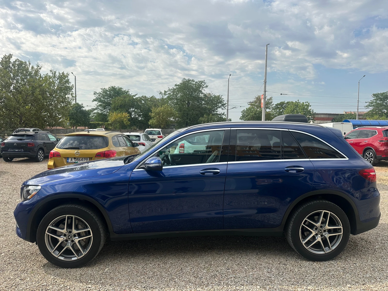 Mercedes-Benz GLC 300 300i КАТО НОВА, снимка 4 - Автомобили и джипове - 55811447
