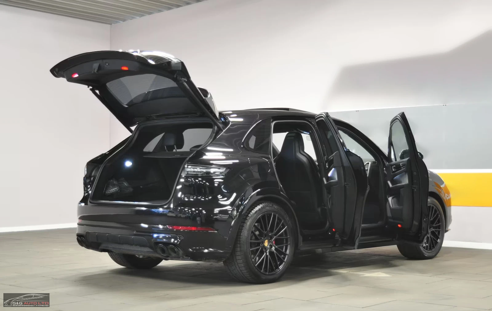 Porsche Cayenne GTS/460HP/PANO/360/ACC/BOSE/KLESS/860z, снимка 9 - Автомобили и джипове - 55939579