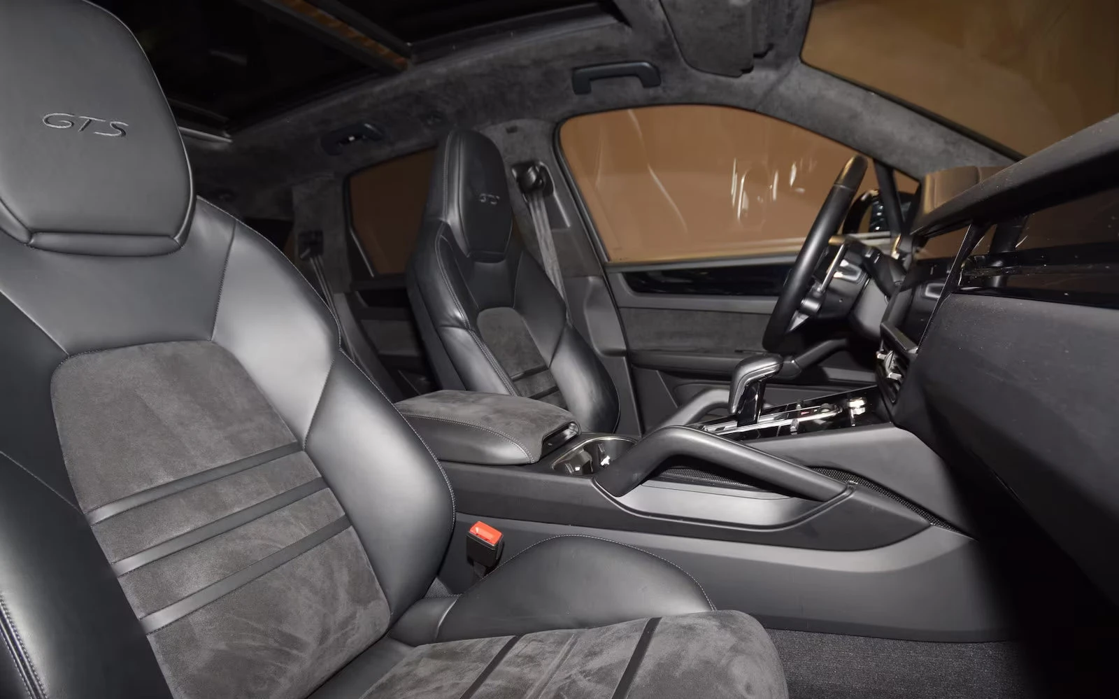 Porsche Cayenne GTS/460HP/PANO/360/ACC/BOSE/KLESS/860z, снимка 13 - Автомобили и джипове - 55939579
