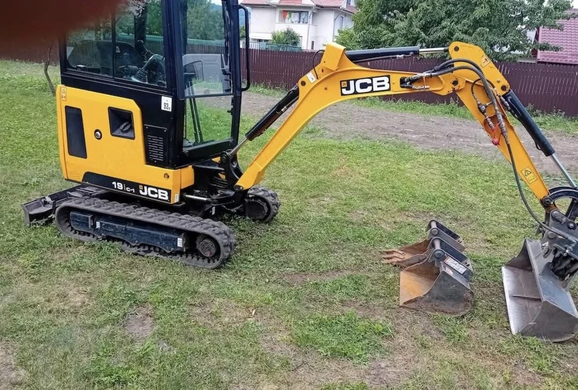 Багер JCB 19C-1PC