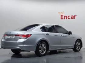 Honda Accord 2.4 8Th Generation, снимка 2