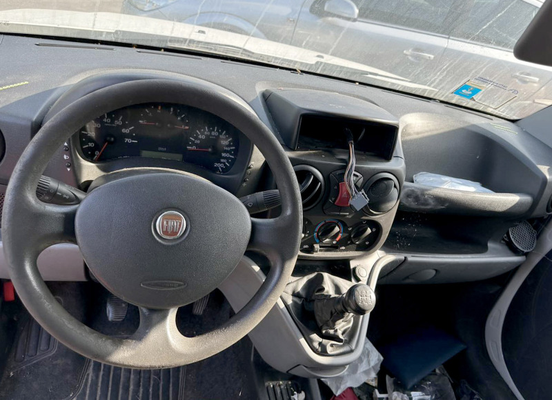 Fiat Doblo 1.6 16V, снимка 4 - Автомобили и джипове - 43192437