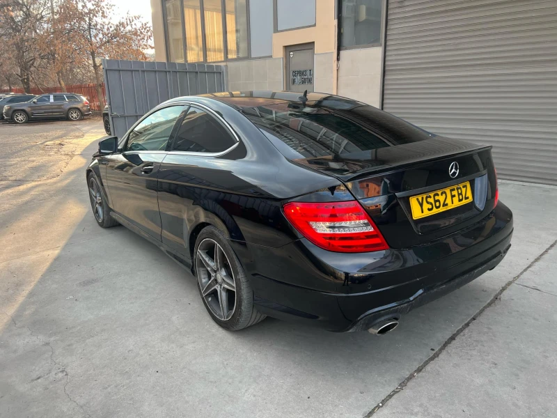 Mercedes-Benz C 250 AMG optic, снимка 4 - Автомобили и джипове - 52189336