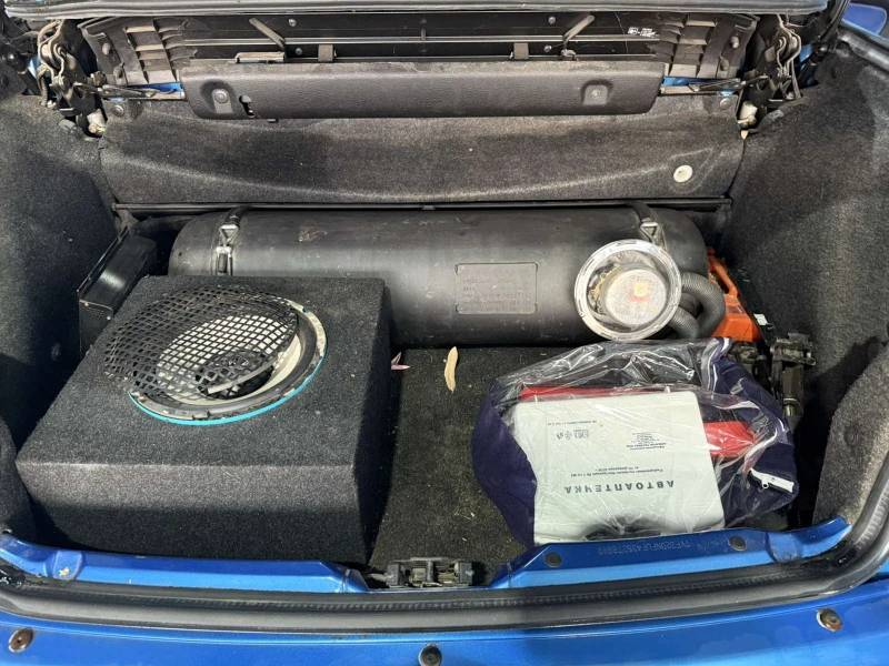 Peugeot 206 cc, снимка 11 - Автомобили и джипове - 52713569