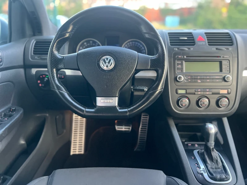 VW Golf GTI 2.0 TURBO/ DSG /200коня, снимка 11 - Автомобили и джипове - 52523515