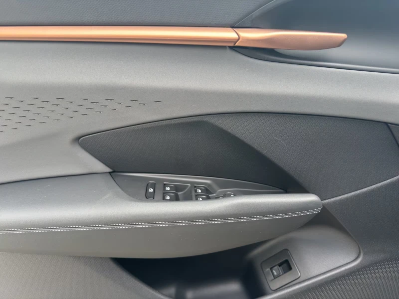 Cupra Terramar 1.5eTSI/150HP/MHEV/HUD/360/MEMO/DSG/CPLAY/ACC/767g, снимка 12 - Автомобили и джипове - 53384663