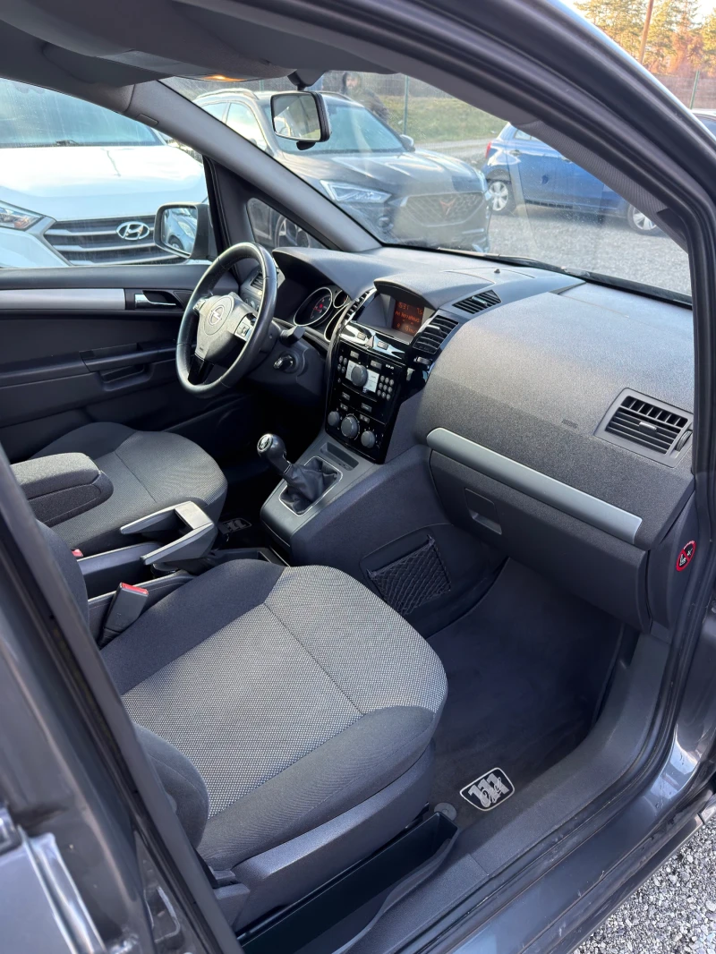 Opel Zafira 1.7 CDTi 7 Местен 106 692 км., снимка 8 - Автомобили и джипове - 53444535