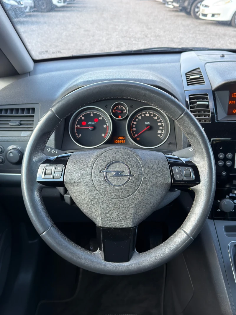 Opel Zafira 1.7 CDTi 7 Местен 106 692 км., снимка 11 - Автомобили и джипове - 53444535