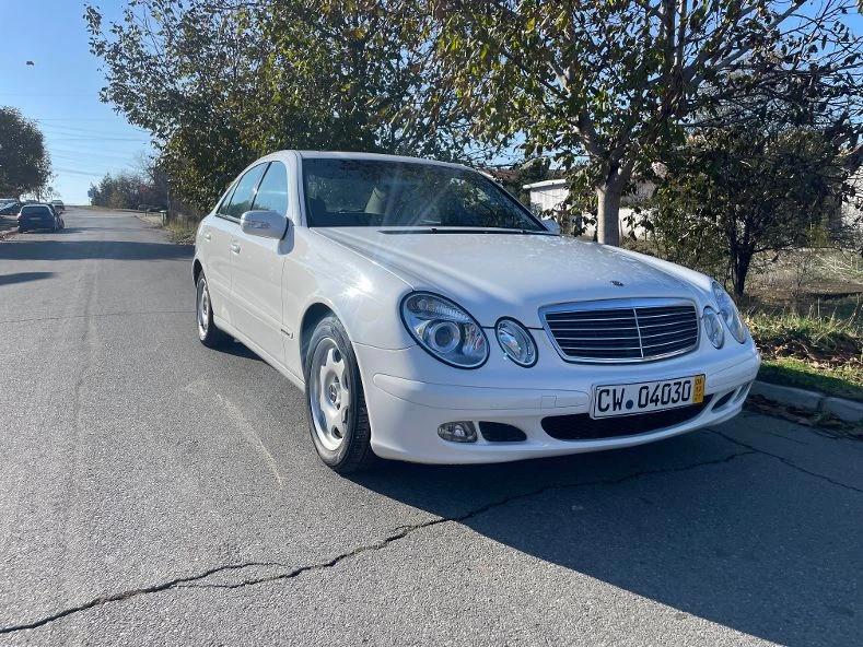 Mercedes-Benz E 220 CDI, снимка 1 - Автомобили и джипове - 48044166