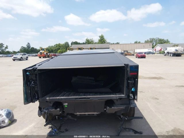 Tesla Cybertruck, снимка 5 - Автомобили и джипове - 55702883