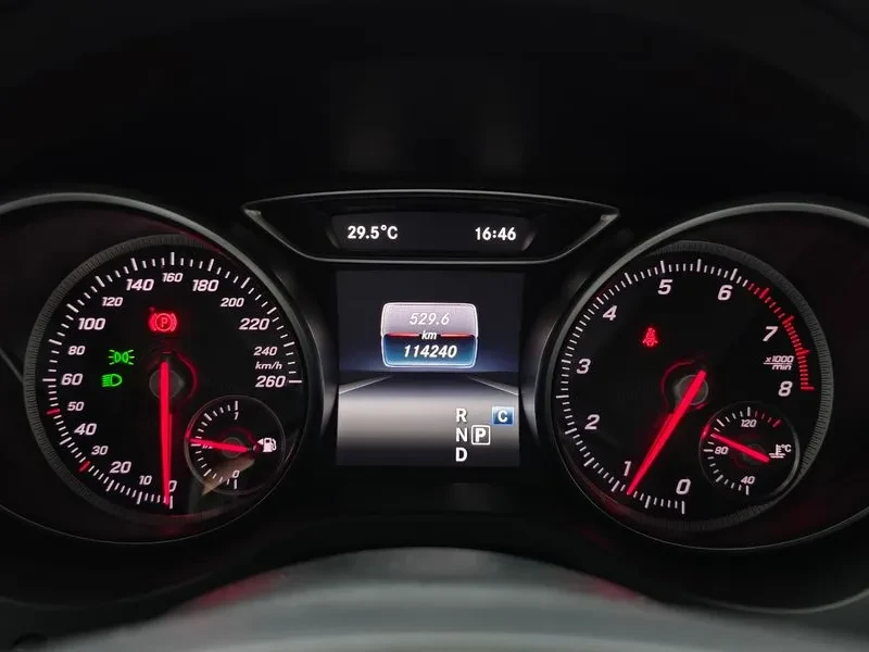 Mercedes-Benz CLA 250 4Matic, снимка 8 - Автомобили и джипове - 55738573