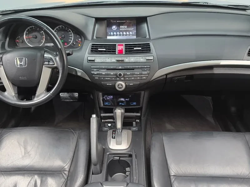 Honda Accord 2.4 8Th Generation, снимка 7 - Автомобили и джипове - 56020368