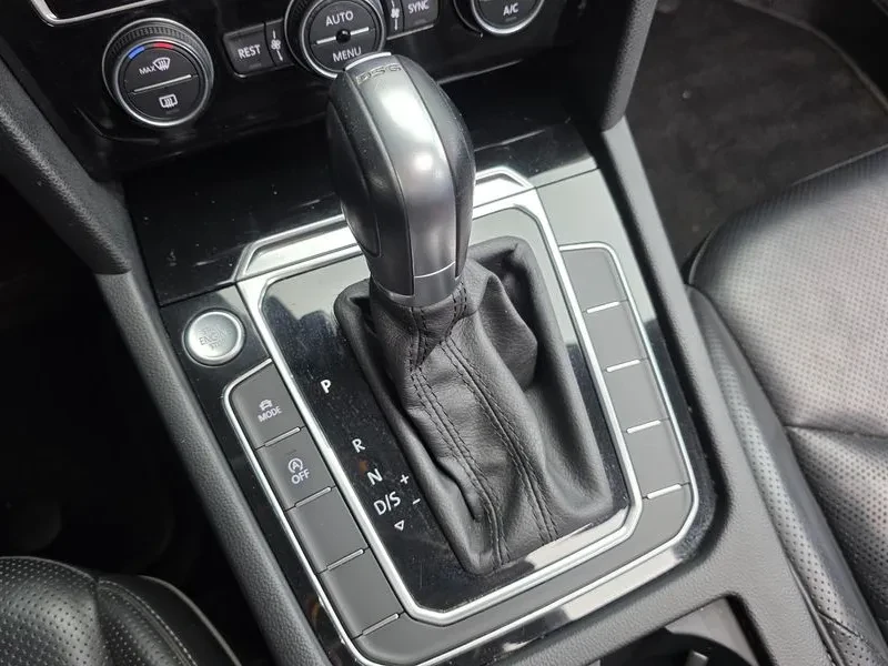VW Arteon 2.0 Tdi Premium, снимка 17 - Автомобили и джипове - 56652210