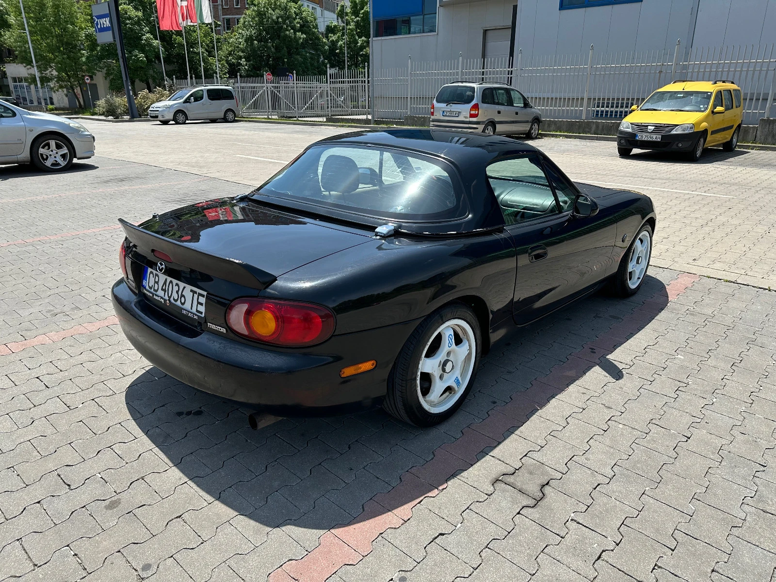 Mazda Mx-5 1.8 Miracle 3.6LSD 6скорости AP Hardtop - изображение 6