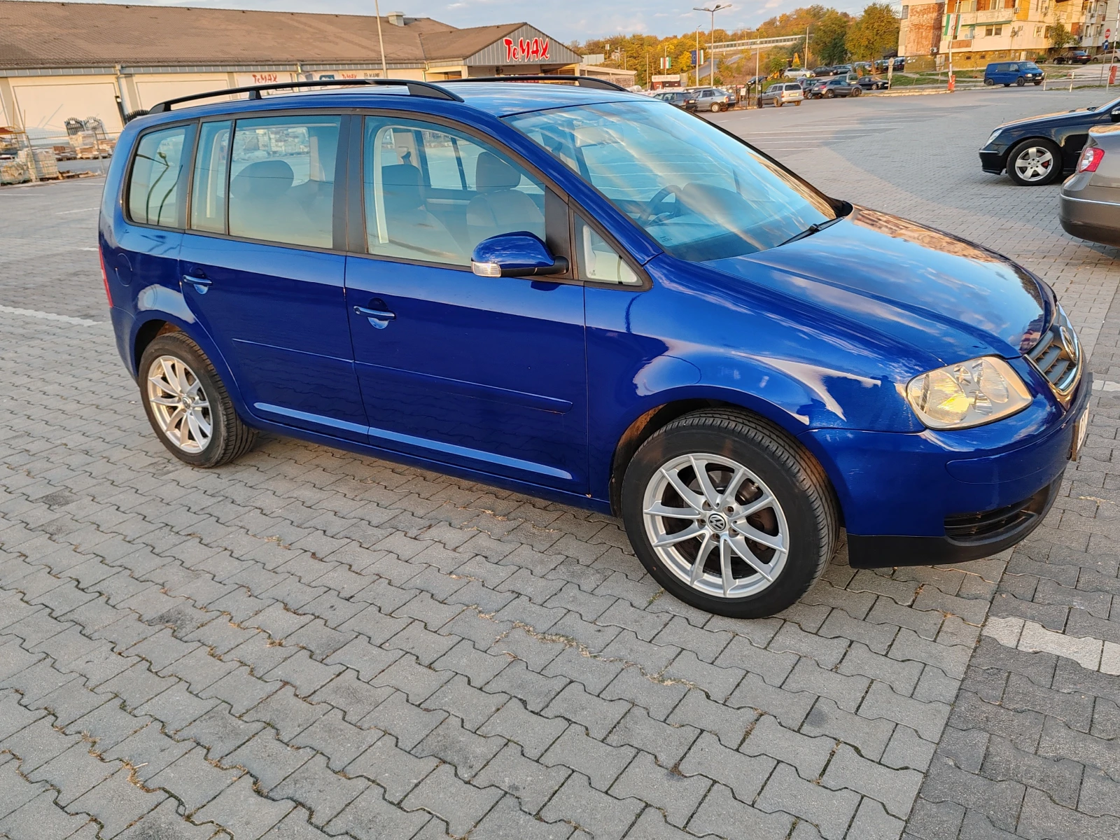 VW Touran 1.9 TDi, 105 к.с. - изображение 6