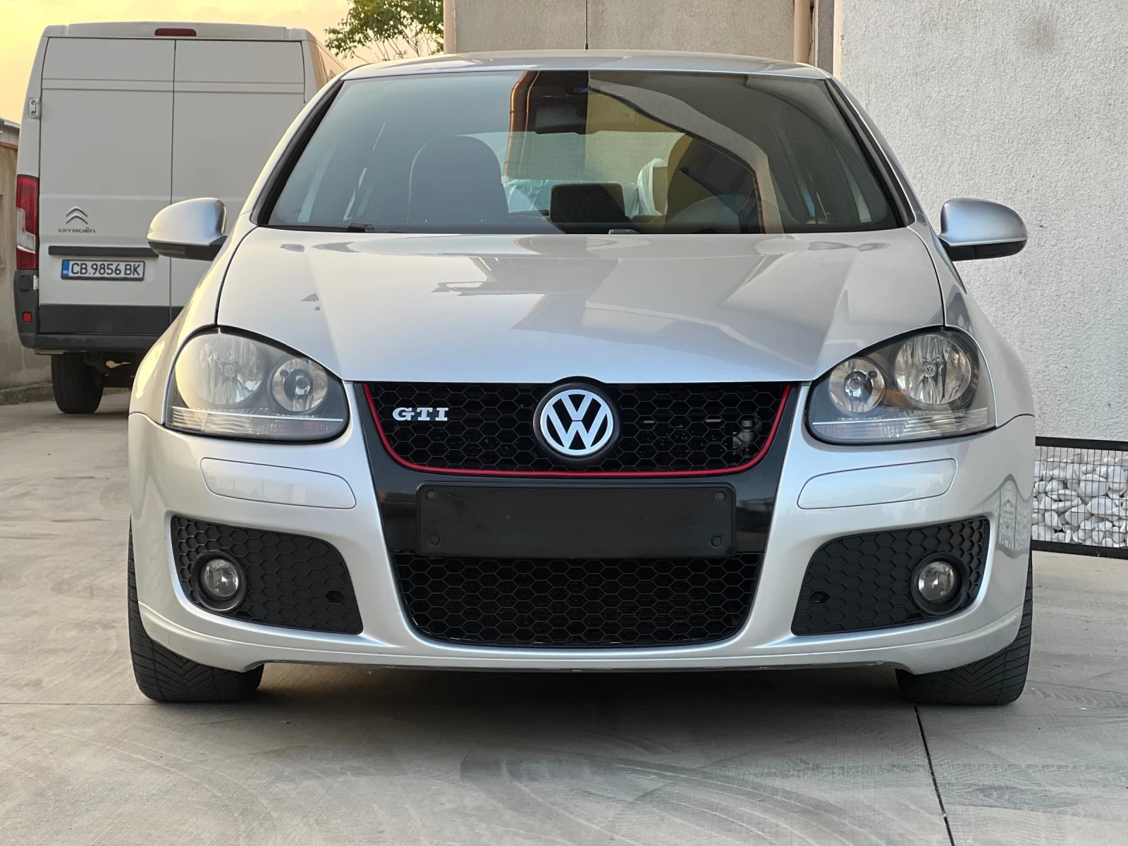 VW Golf GTI 2.0 TURBO/ DSG /200коня - изображение 7