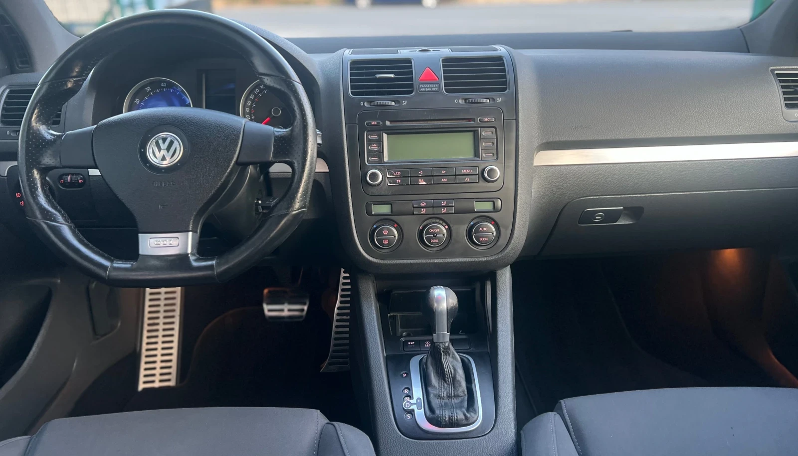VW Golf GTI 2.0 TURBO/ DSG /200коня - изображение 10