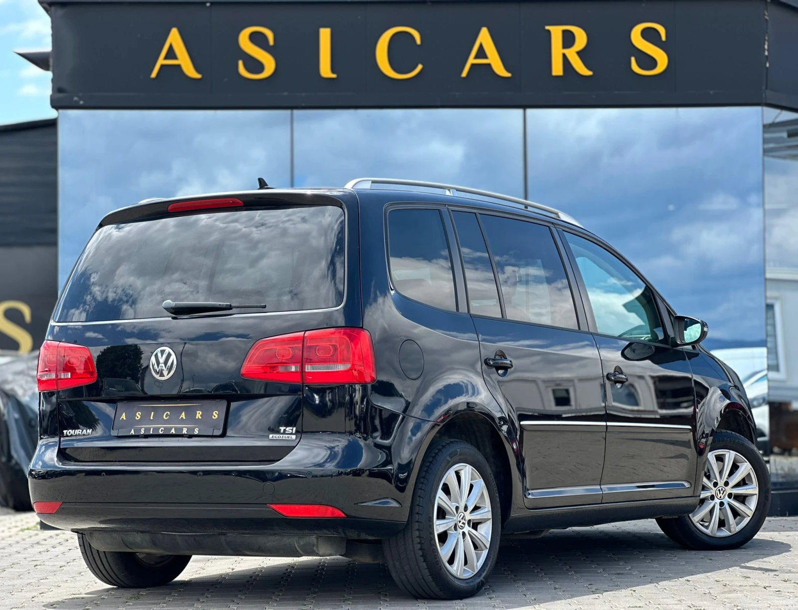 VW Touran / 1.4 TSI / AUTOMAT / HIGHLINE / ECOFUEL / EURO 5  - изображение 5