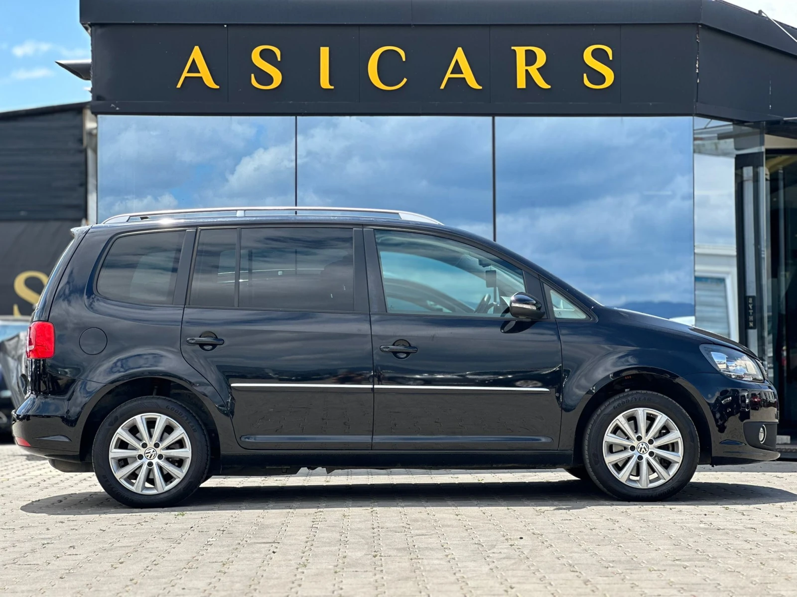 VW Touran / 1.4 TSI / AUTOMAT / HIGHLINE / ECOFUEL / EURO 5  - изображение 6