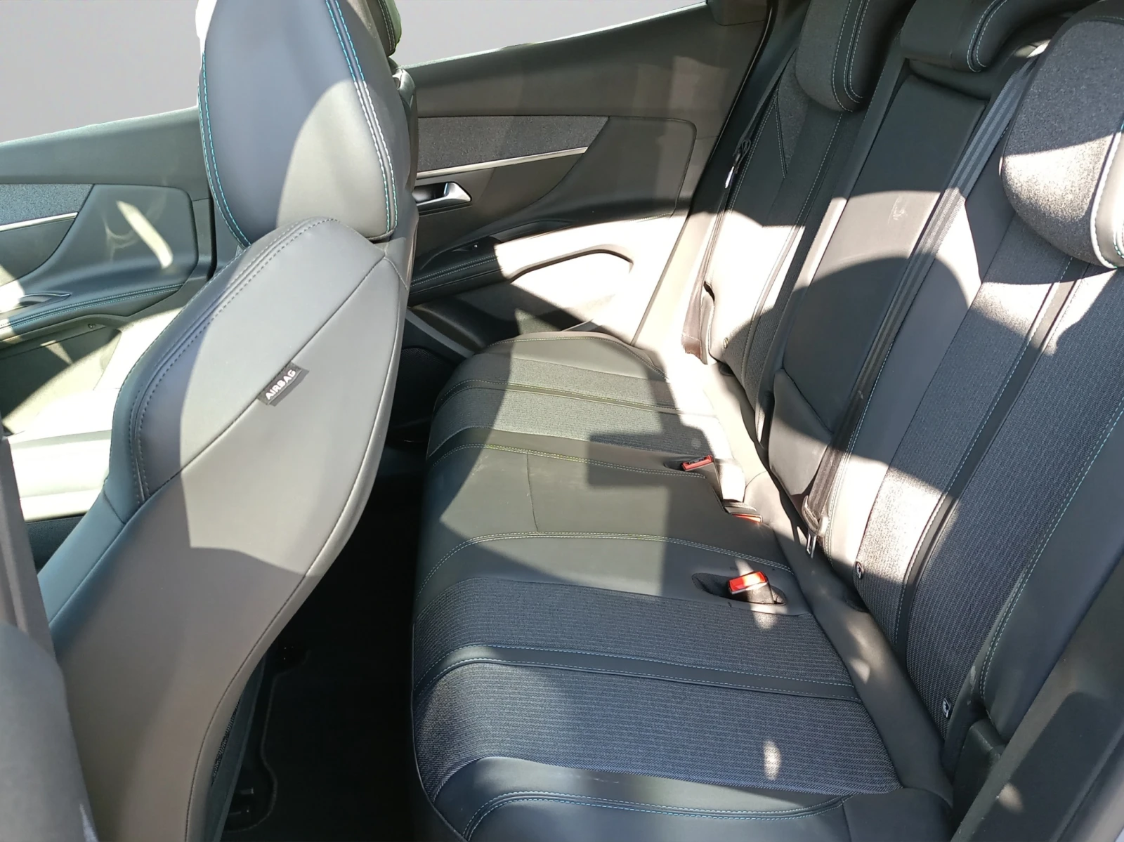 Peugeot 3008 3008 ALLURE PACK 1.6 Plug-in HYBRID 4WD 300h.p. | Mobile.bg � ����������� 11