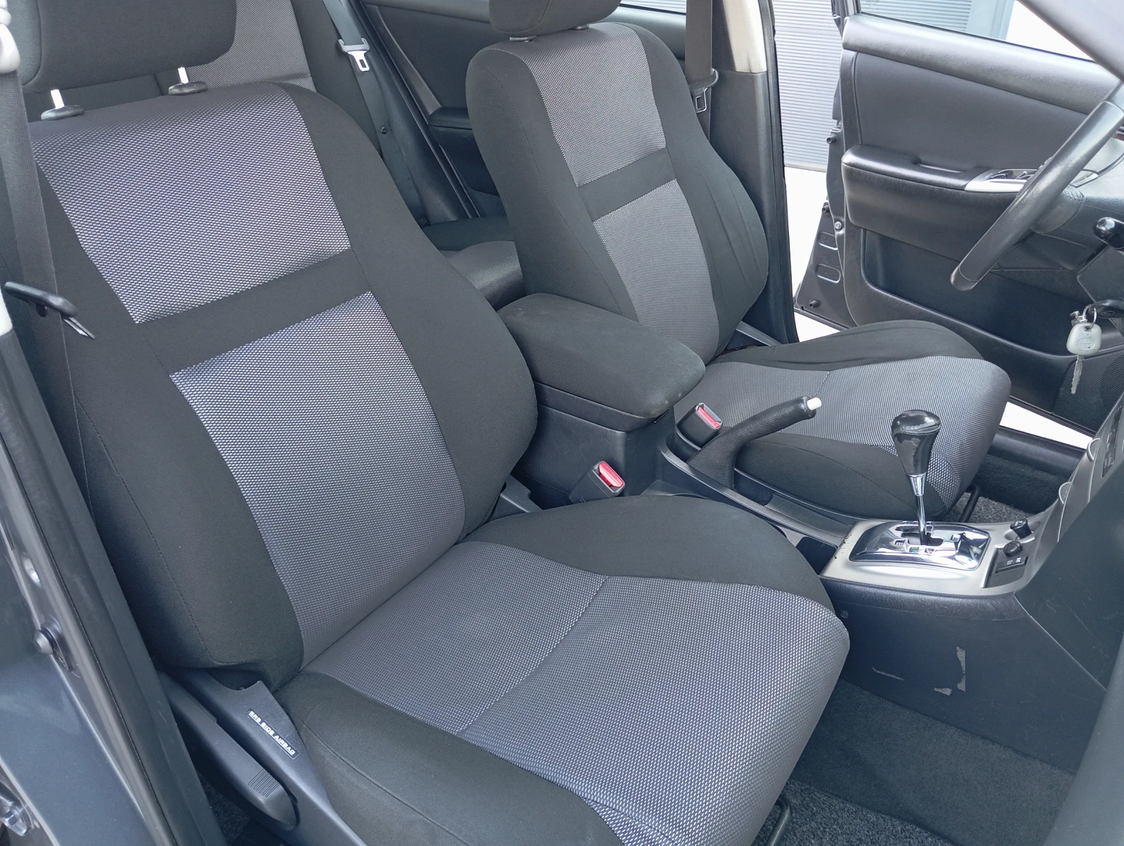 Toyota Corolla Avtomat - изображение 9