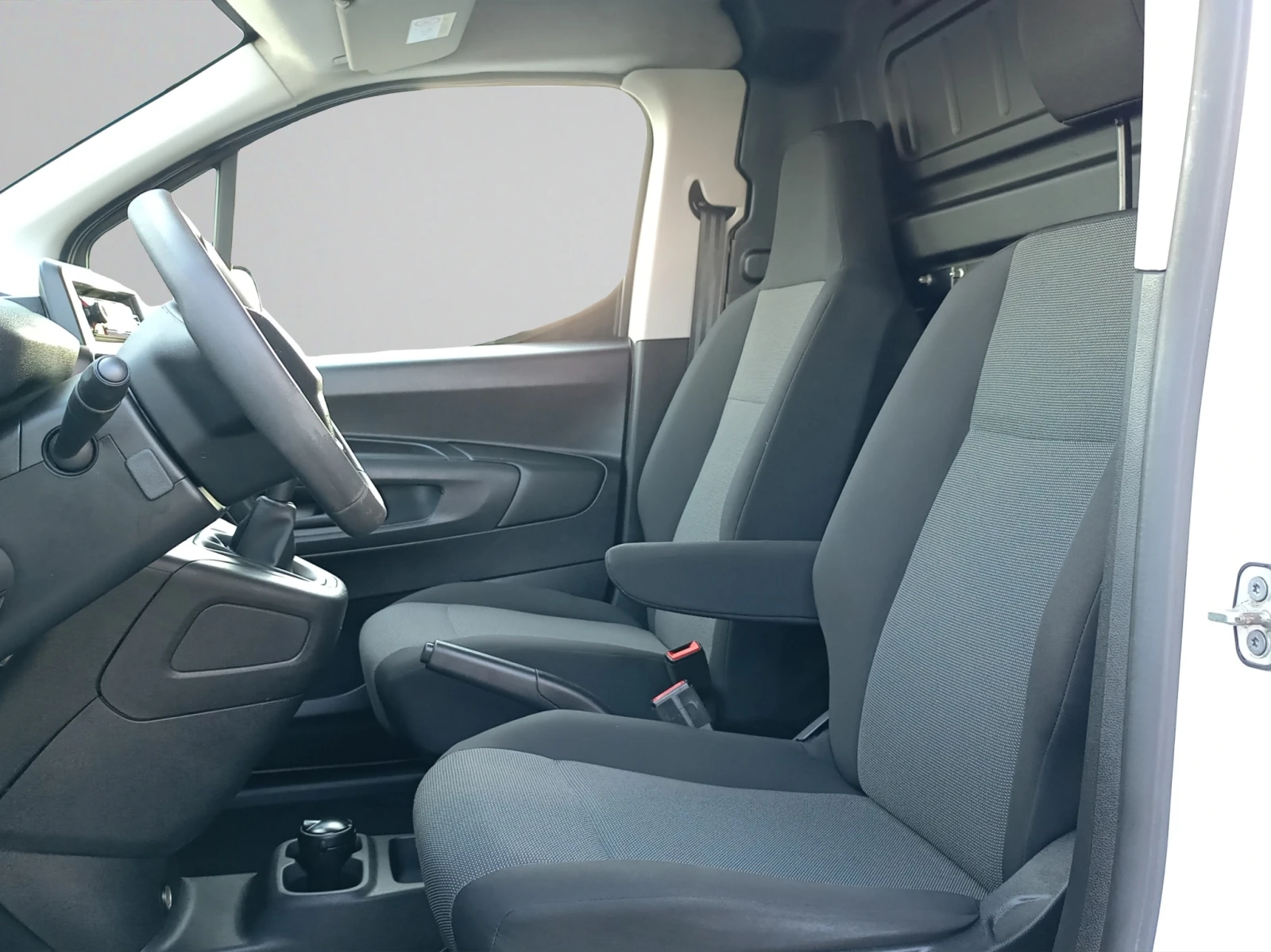 Peugeot Partner Standard 1000 PRO 1.6 BlueHDI 100 BVM5 6.1, снимка 9 - Автомобили и джипове - 53762971