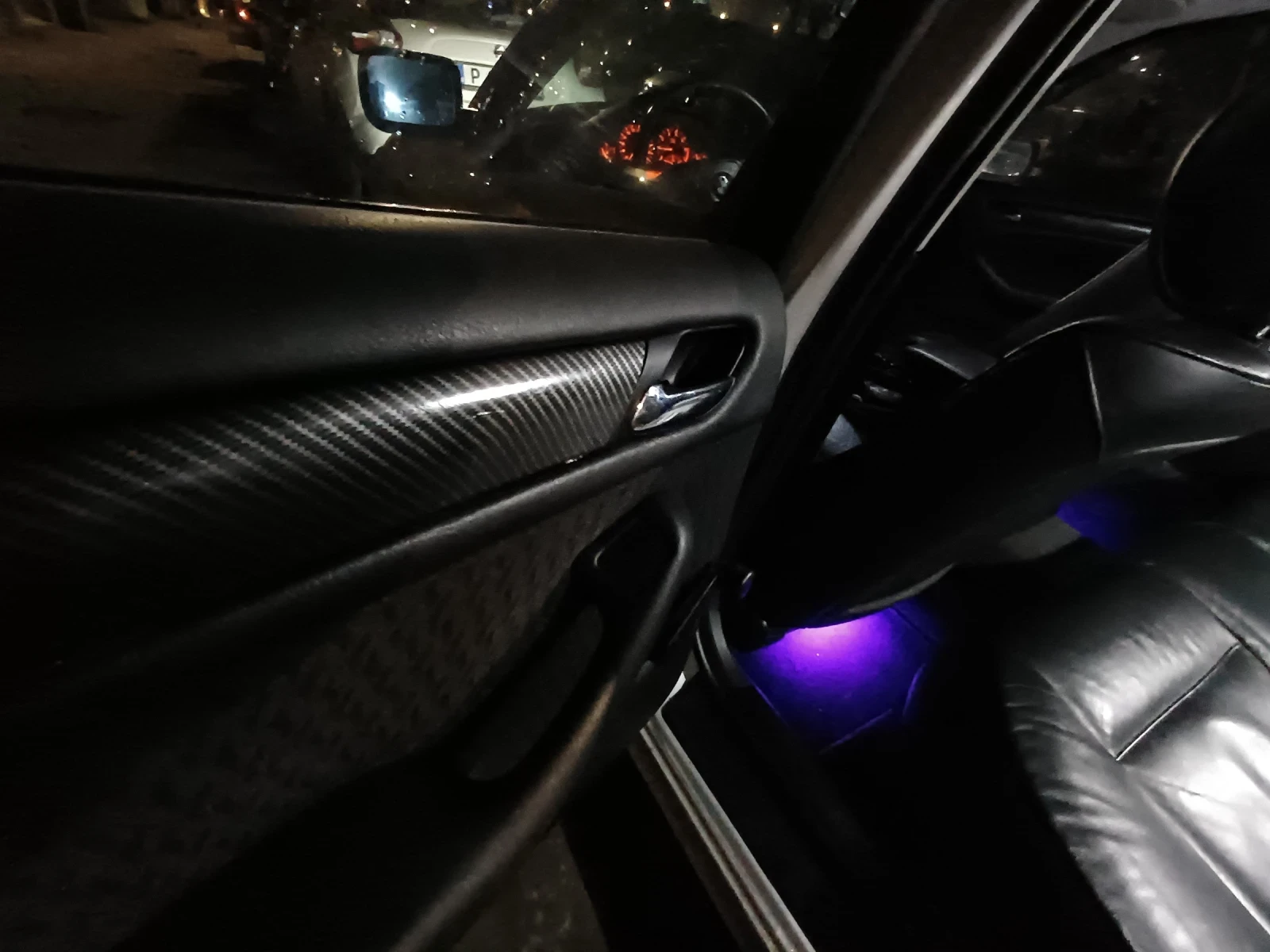 BMW 318 Е46 Бензин, снимка 14 - Автомобили и джипове - 54033694