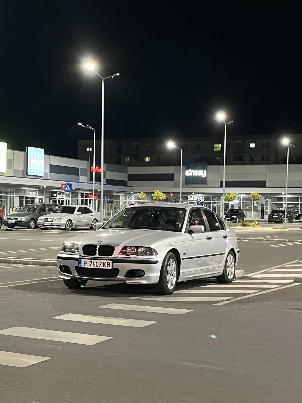 BMW 318 Е46 Бензин, снимка 6 - Автомобили и джипове - 54033694