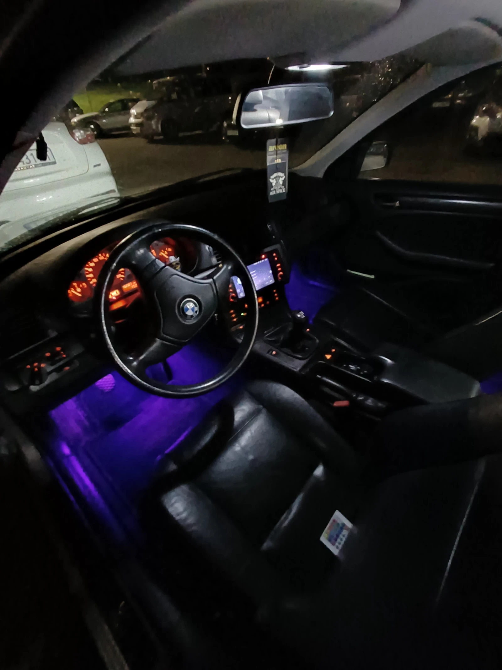 BMW 318 Е46 Бензин, снимка 13 - Автомобили и джипове - 54033694