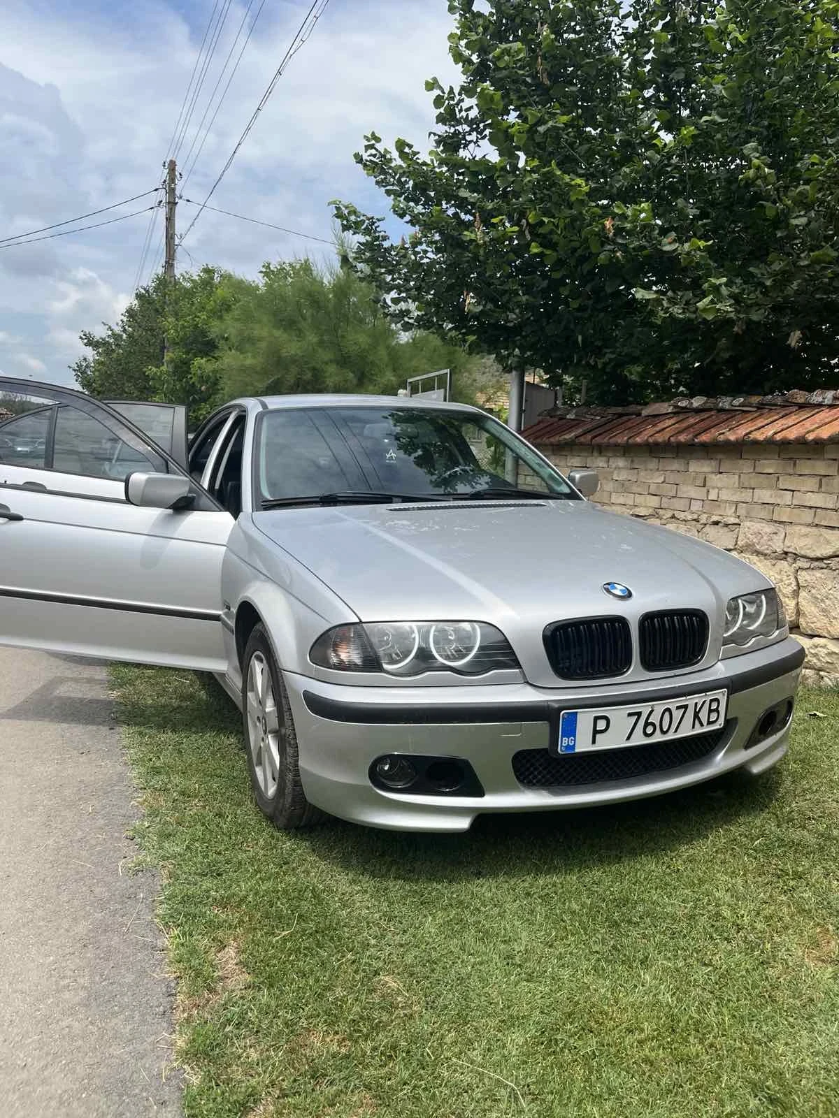 BMW 318 Е46 Бензин, снимка 4 - Автомобили и джипове - 54033694