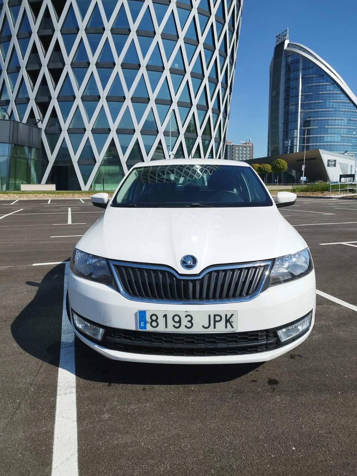 Skoda Rapid 1.6 дизел, снимка 2 - Автомобили и джипове - 54459505