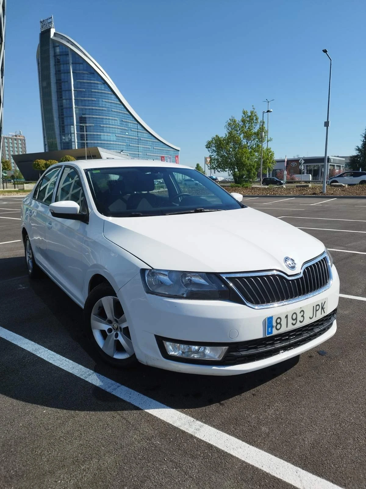 Skoda Rapid 1.6 дизел, снимка 3 - Автомобили и джипове - 54459505