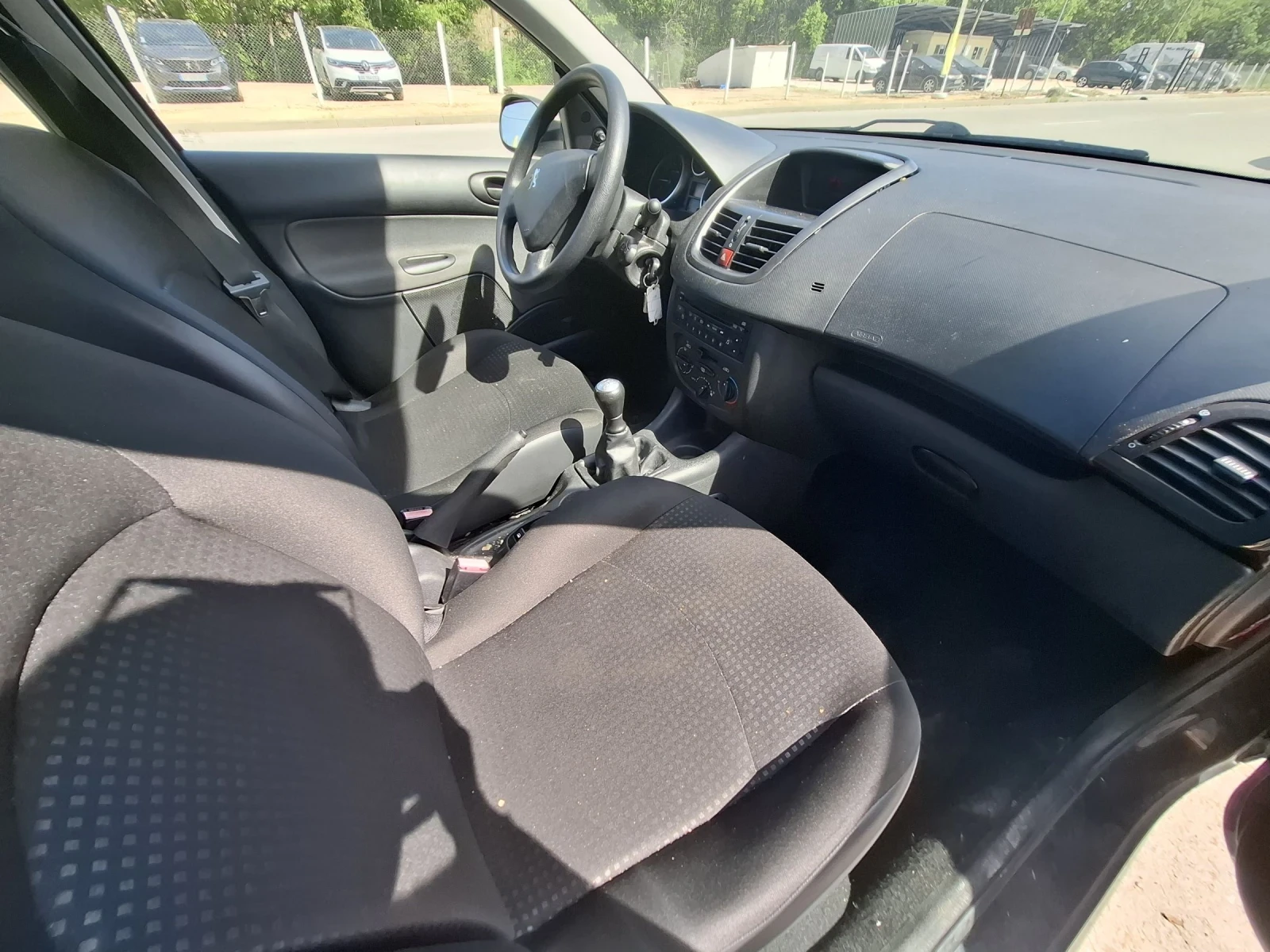 Peugeot 206, снимка 8 - Автомобили и джипове - 54650699