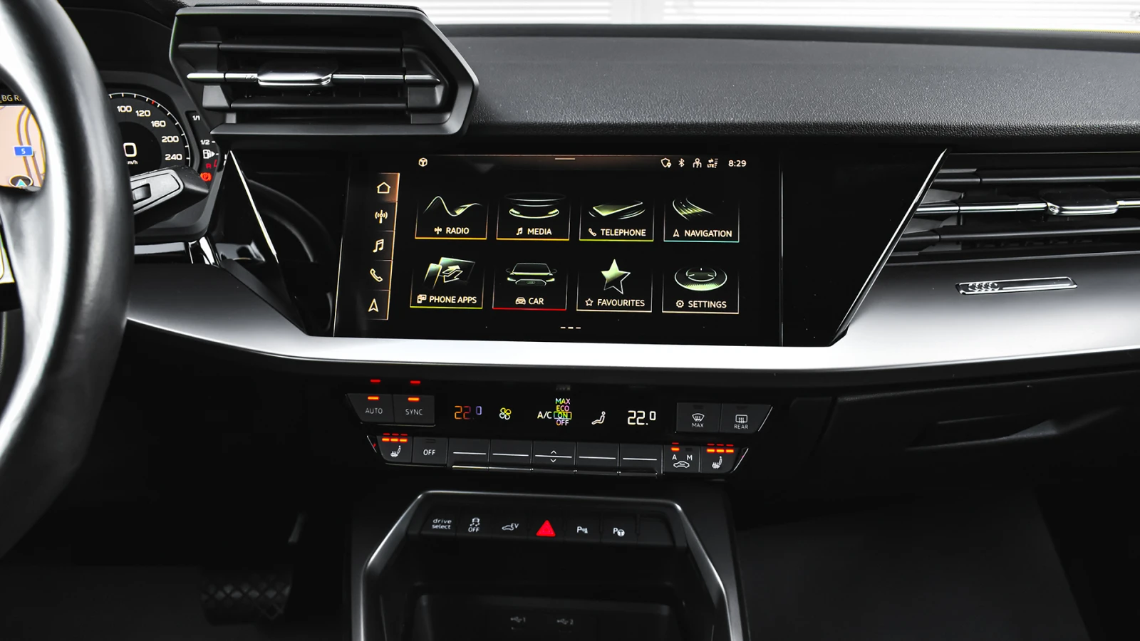 Audi A3 Sportback S line 45 TFSI e Plug-in Hybrid S tronic, снимка 10 - Автомобили и джипове - 54740441