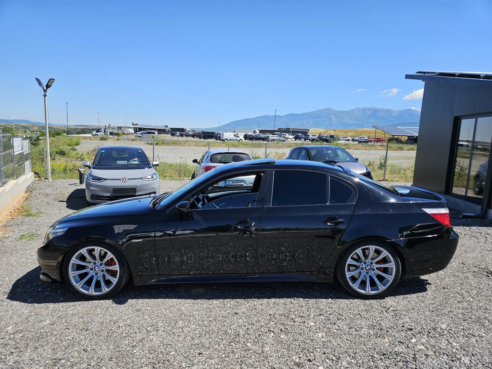 BMW 530, снимка 2 - Автомобили и джипове - 54910516