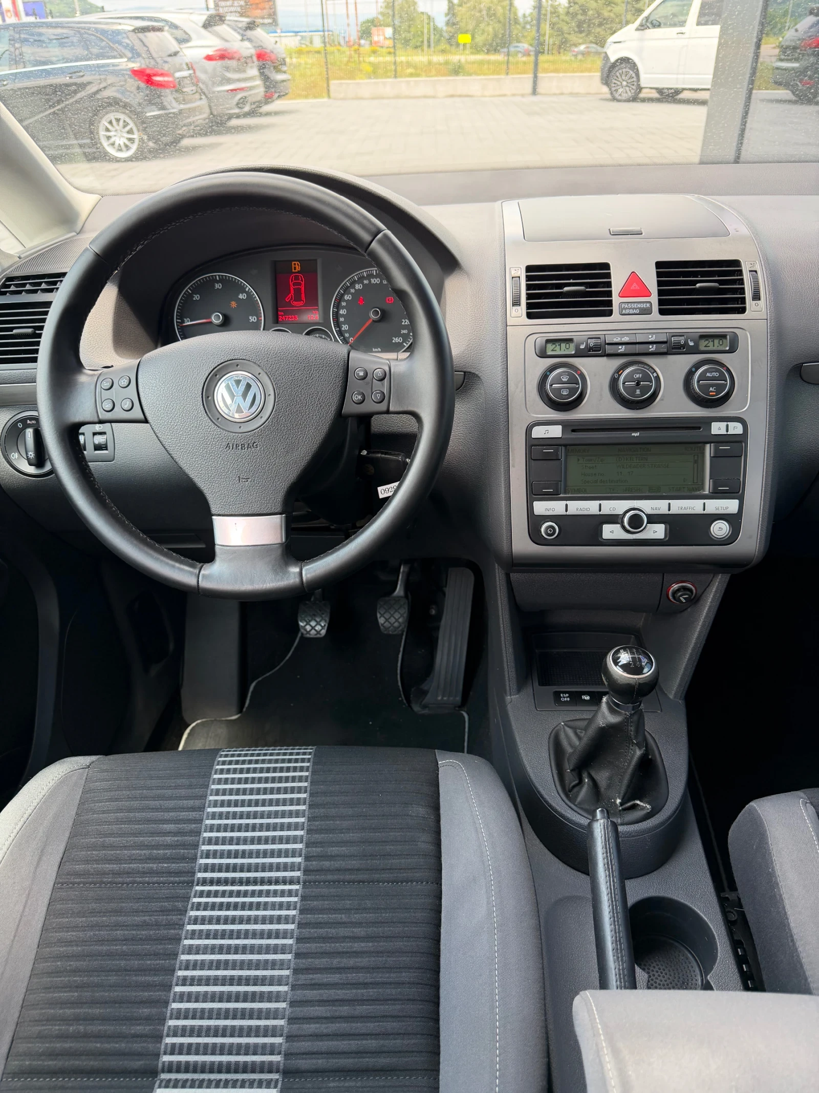 VW Touran 1.9TDI* UNITED* , снимка 10 - Автомобили и джипове - 55054839
