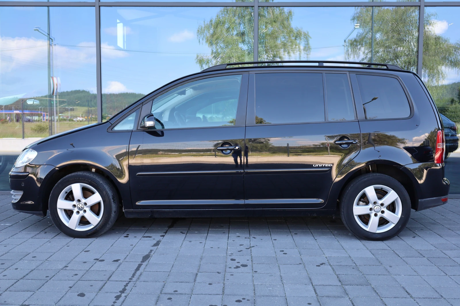 VW Touran 1.9TDI* UNITED* , снимка 3 - Автомобили и джипове - 54962003