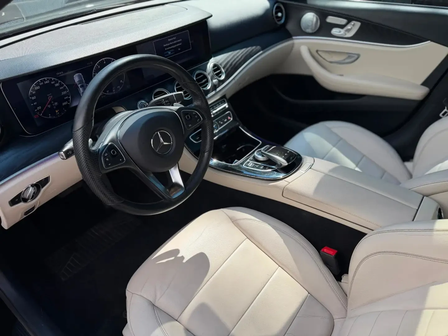 Mercedes-Benz E 400 AMG* Burmester* 4М* 1 собственик* Без инциденти, снимка 7 - Автомобили и джипове - 55655037