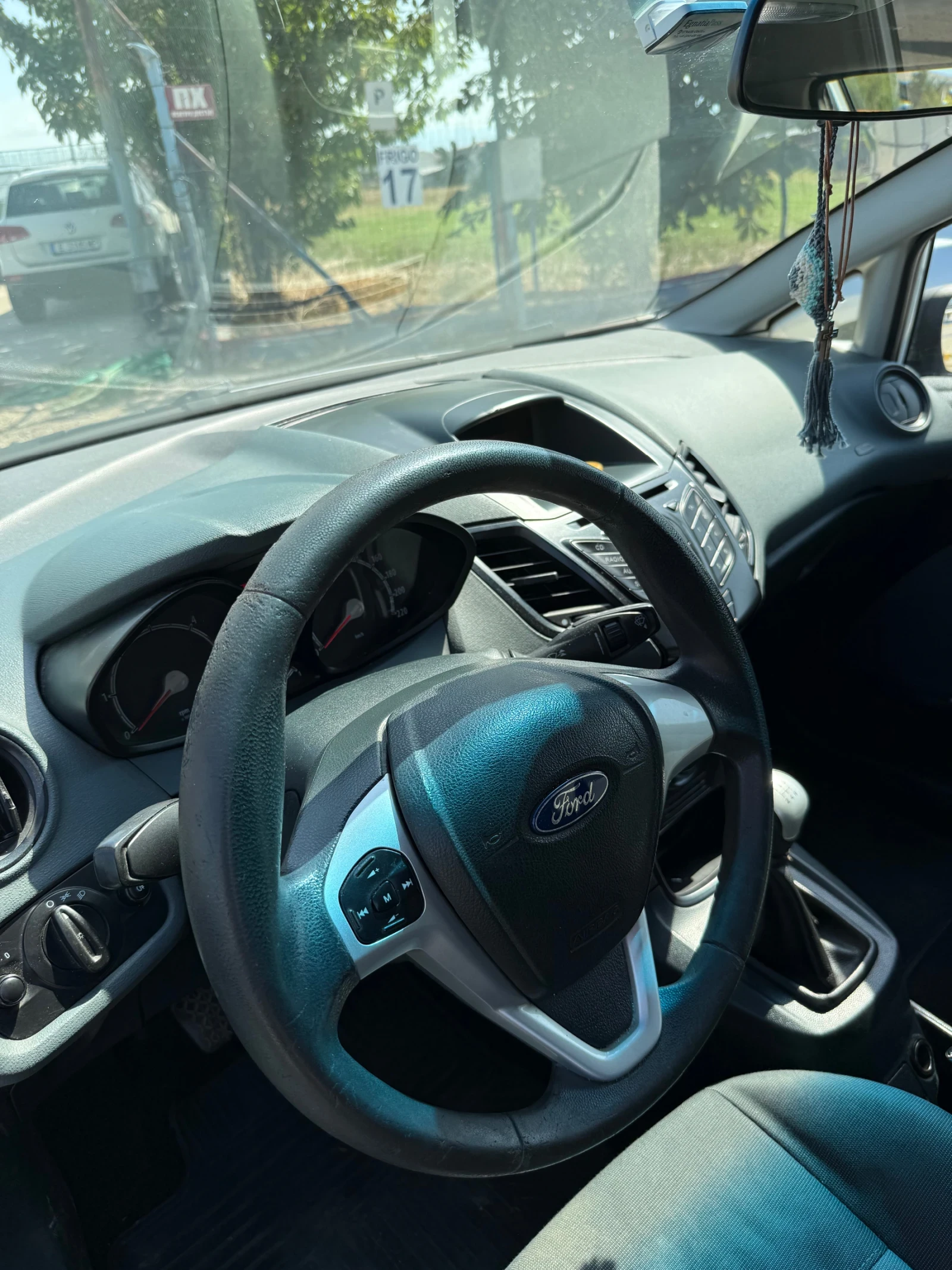 Ford Fiesta 1.5, снимка 9 - Автомобили и джипове - 55846347