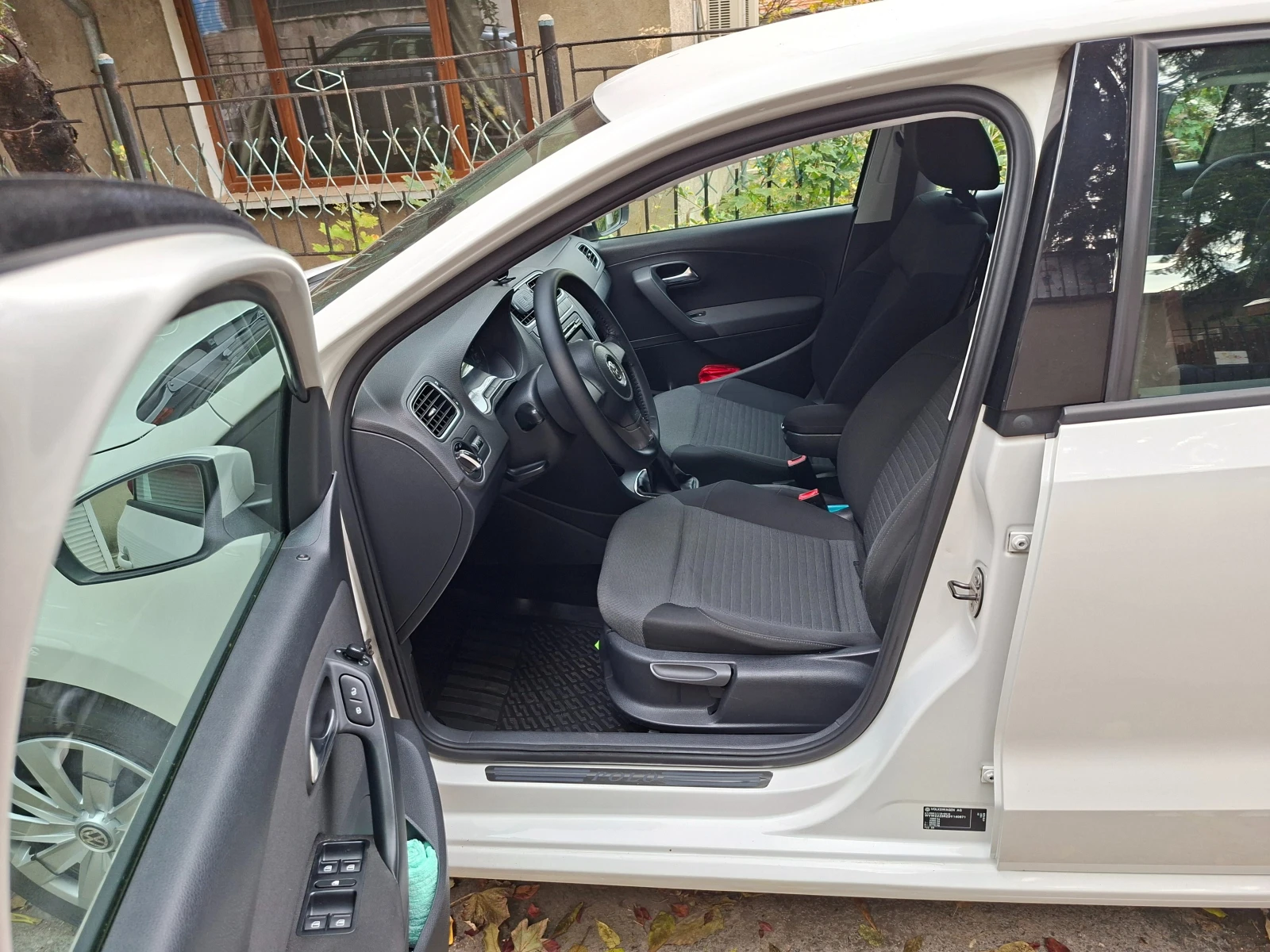 VW Polo 1.2 12V, снимка 8 - Автомобили и джипове - 56742344