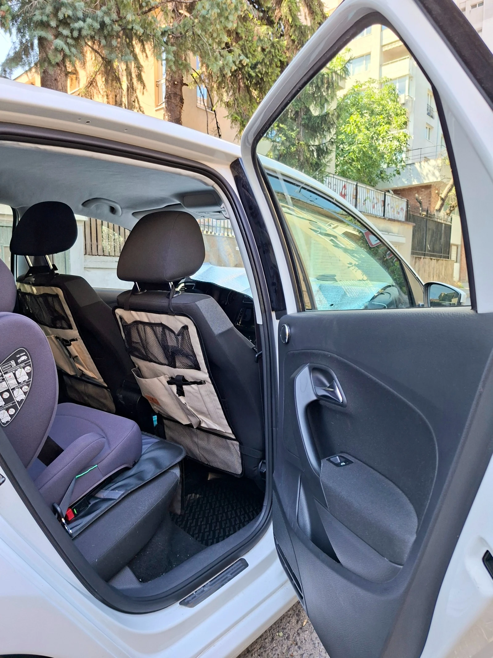 VW Polo 1.2 12V, снимка 12 - Автомобили и джипове - 56742344