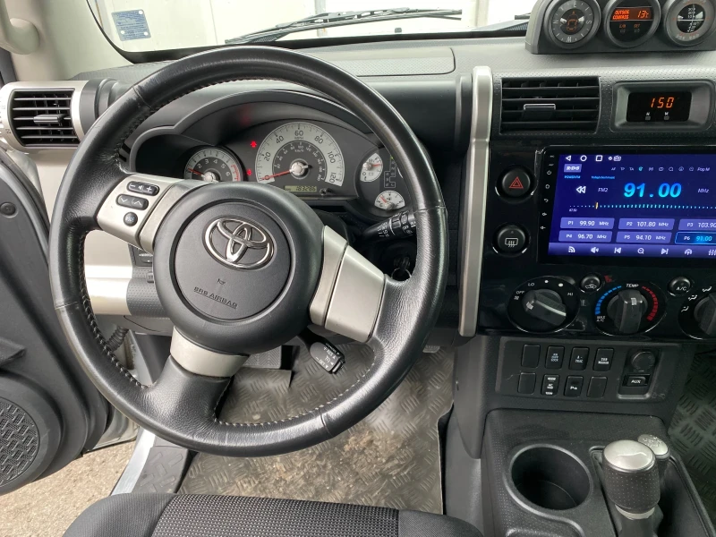 Toyota Fj cruiser 4.0 V6, снимка 17 - Автомобили и джипове - 52300450