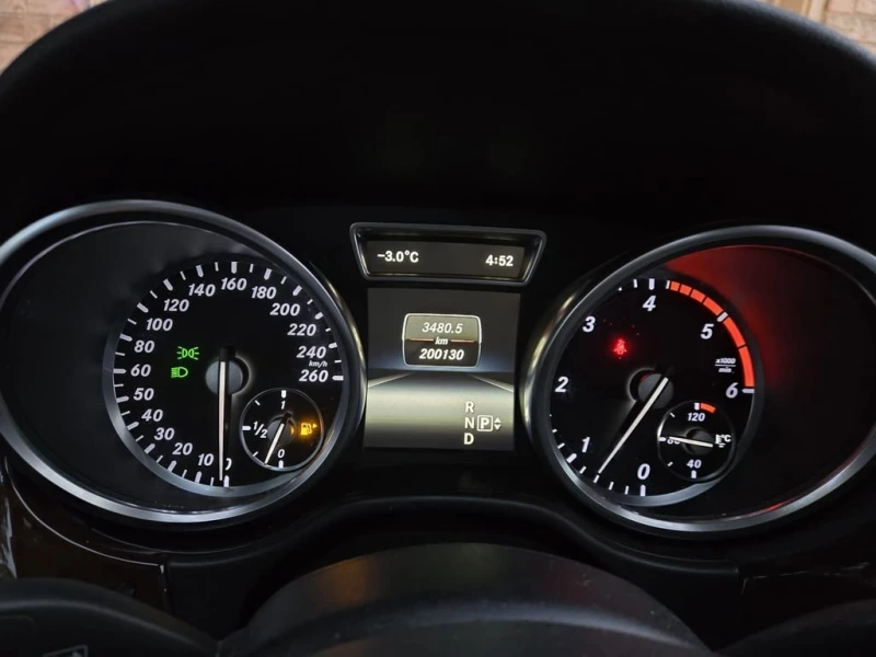 Mercedes-Benz ML 350 * BlueTEC * CARFAX * БЕЗ ПЪРВОНАЧАЛНА ВНОСКА, снимка 8 - Автомобили и джипове - 53089166